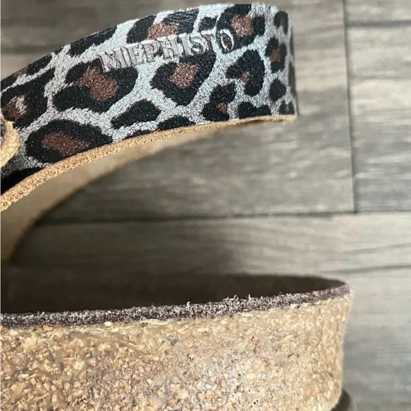 Mephisto Women's Cheetah Hook & Loop Sandals Size 6 Adjustable Leather - Picture 5 of 15